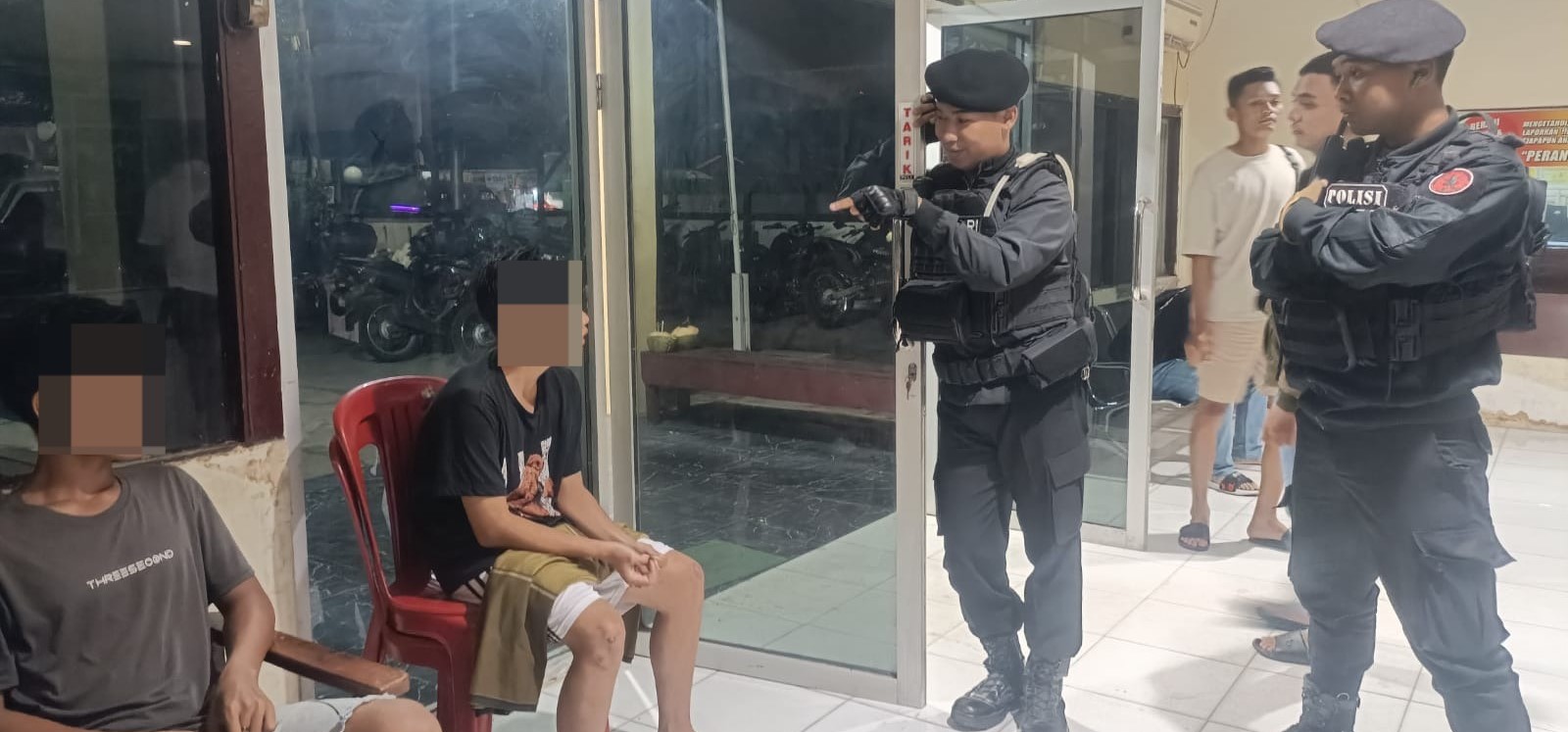 Tiga remaja di Kubu Raya bersenjata tajam diamankan polisi. Foto: Humas Polres